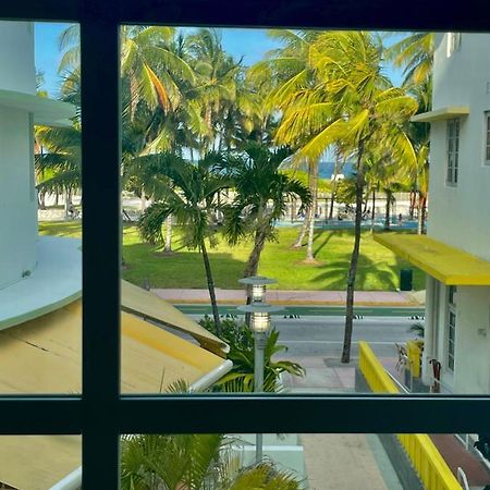 Beachfront Apt In Carlyle Hotel On Ocean Drive マイアミビーチ エクステリア 写真