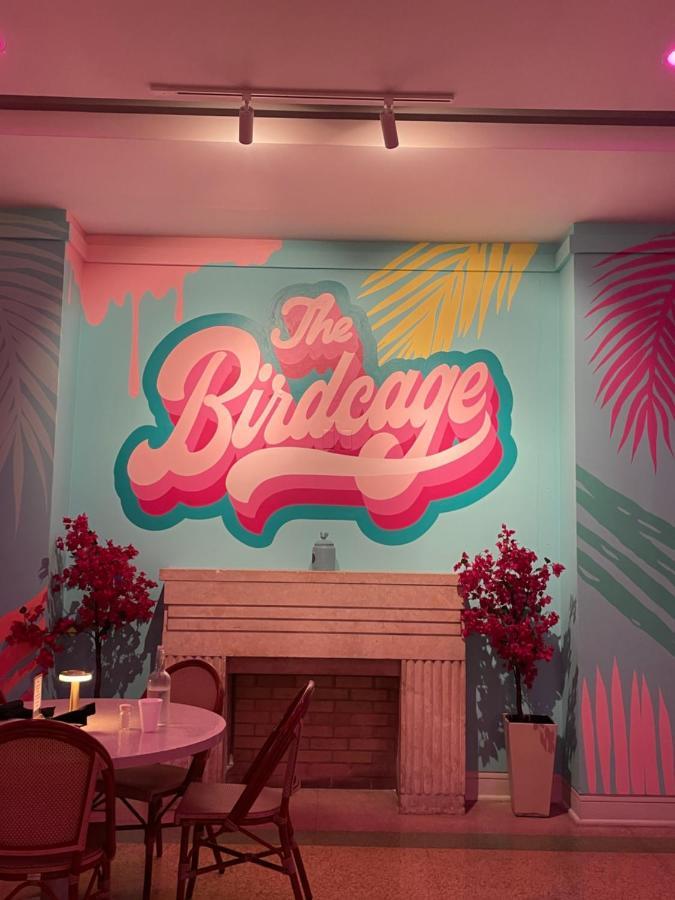 Beachfront Apt In Carlyle Hotel On Ocean Drive マイアミビーチ エクステリア 写真
