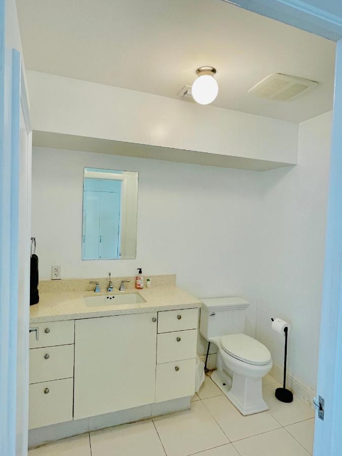 Beachfront Apt In Carlyle Hotel On Ocean Drive マイアミビーチ エクステリア 写真